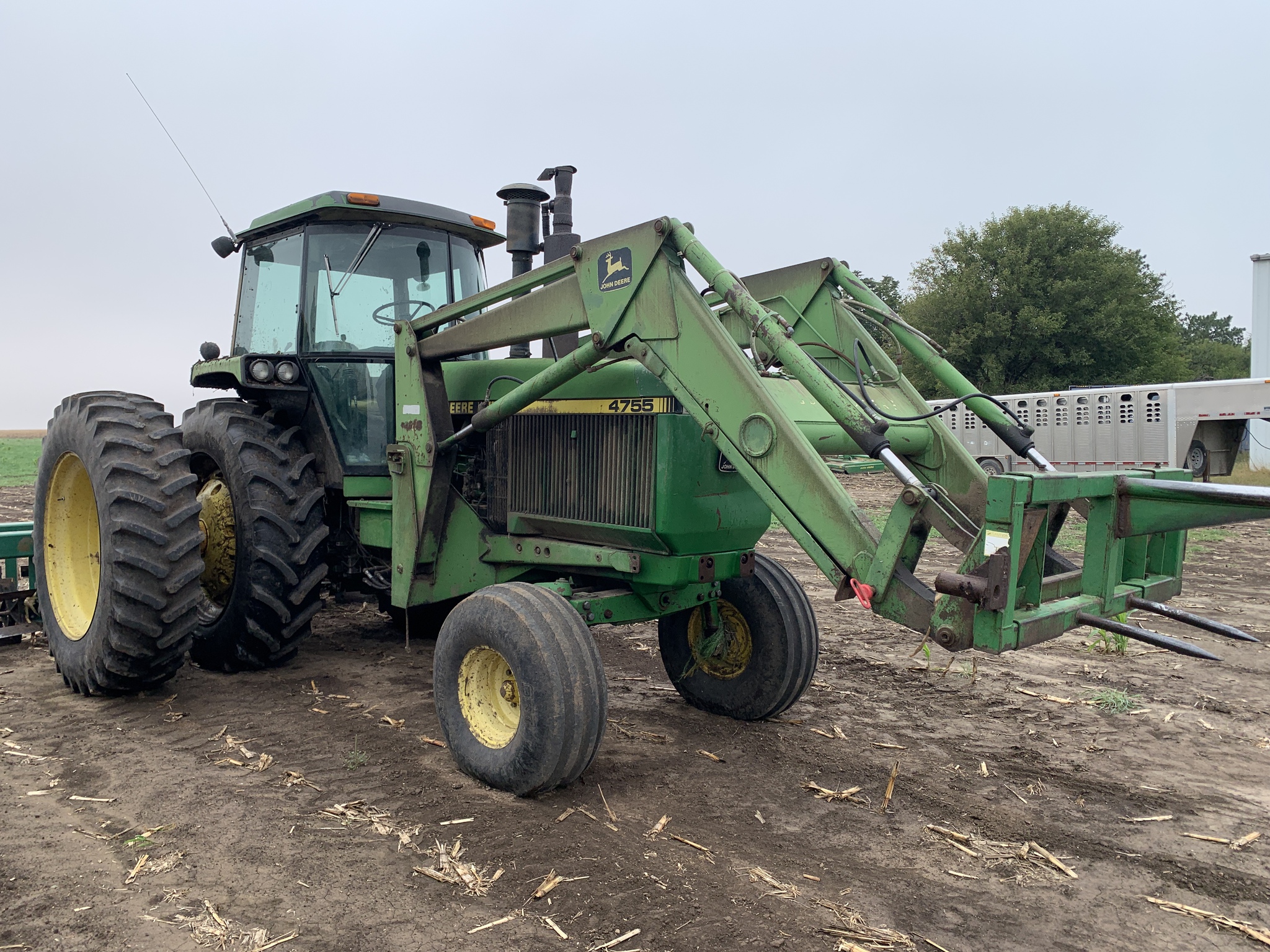 1990 John Deere 4755 Image 3