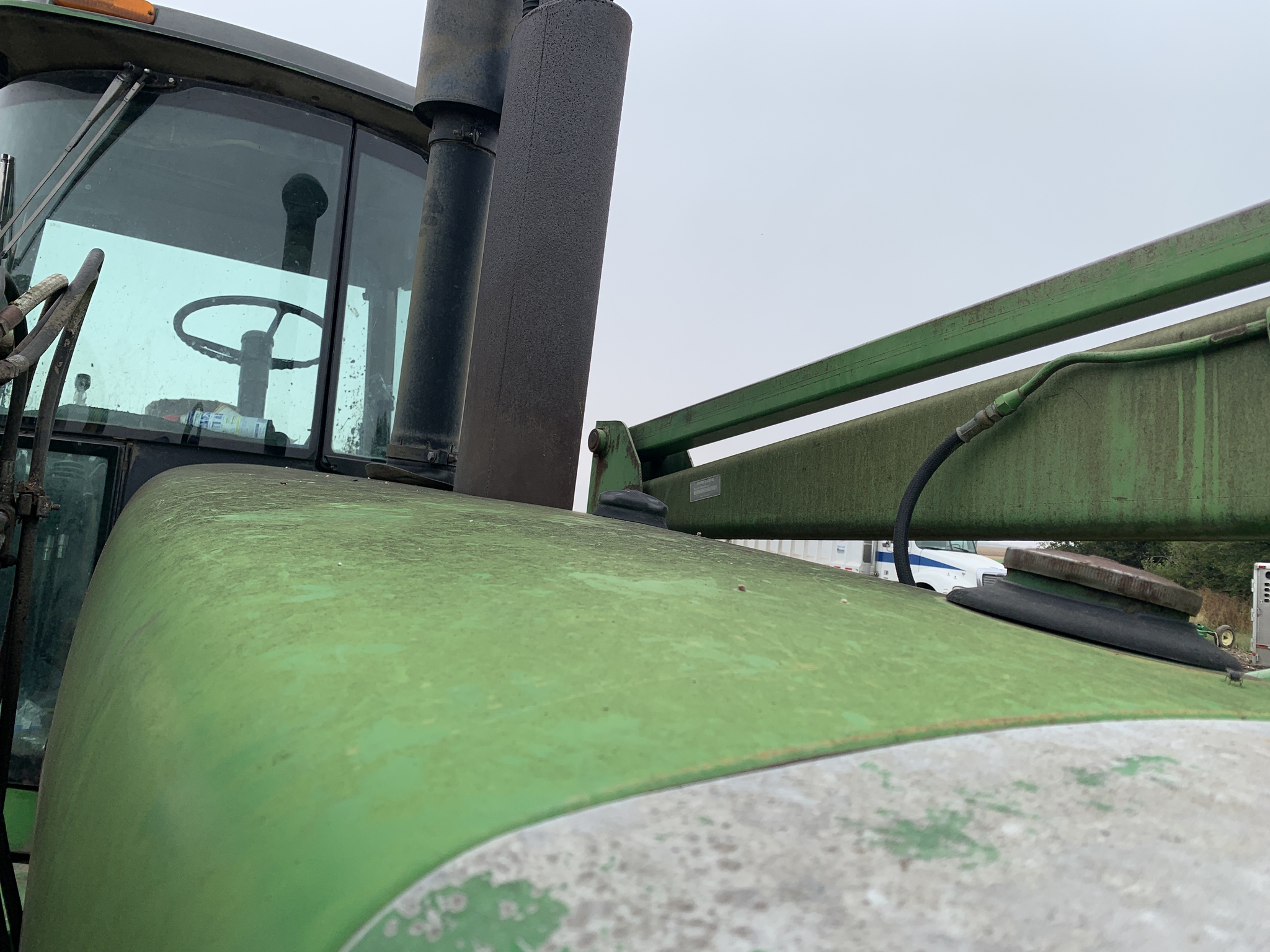 1990 John Deere 4755 Image 5