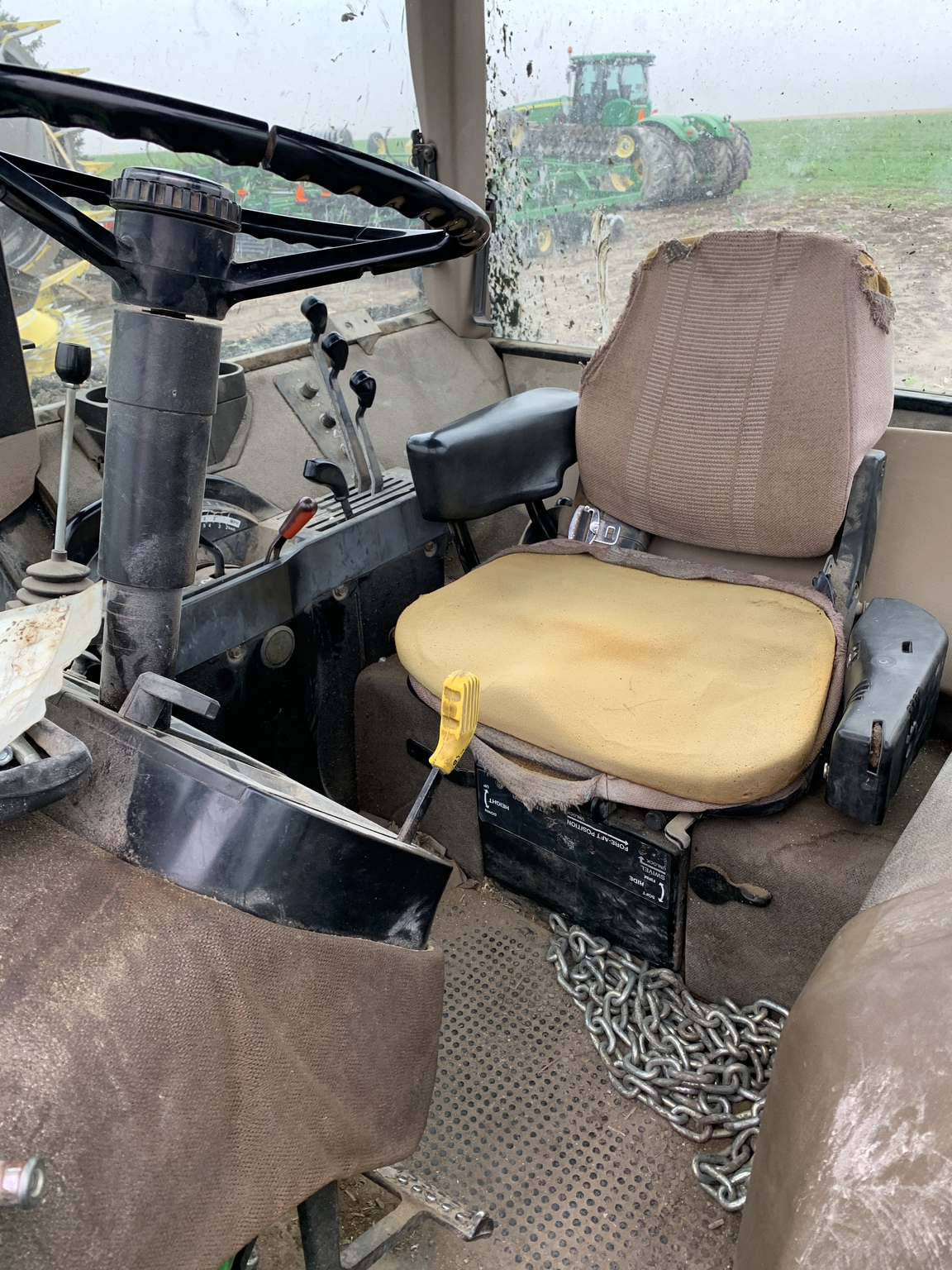 1990 John Deere 4755 Image 14