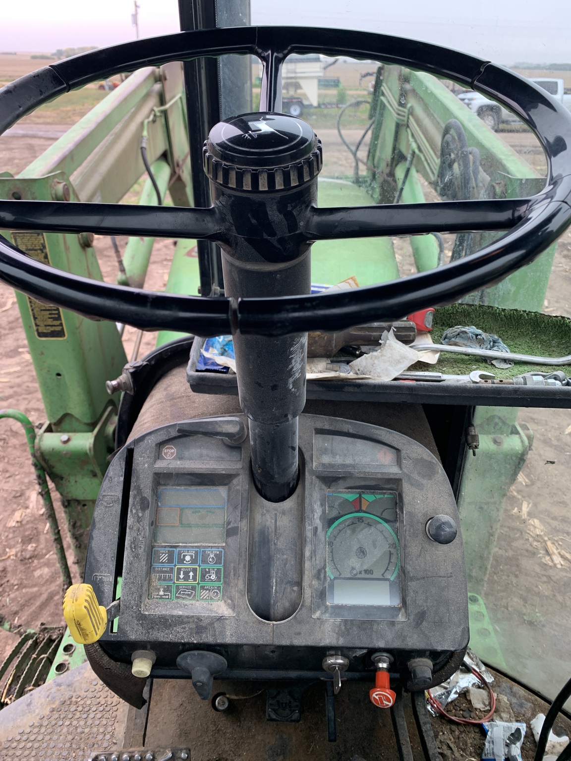 1990 John Deere 4755 Image 16