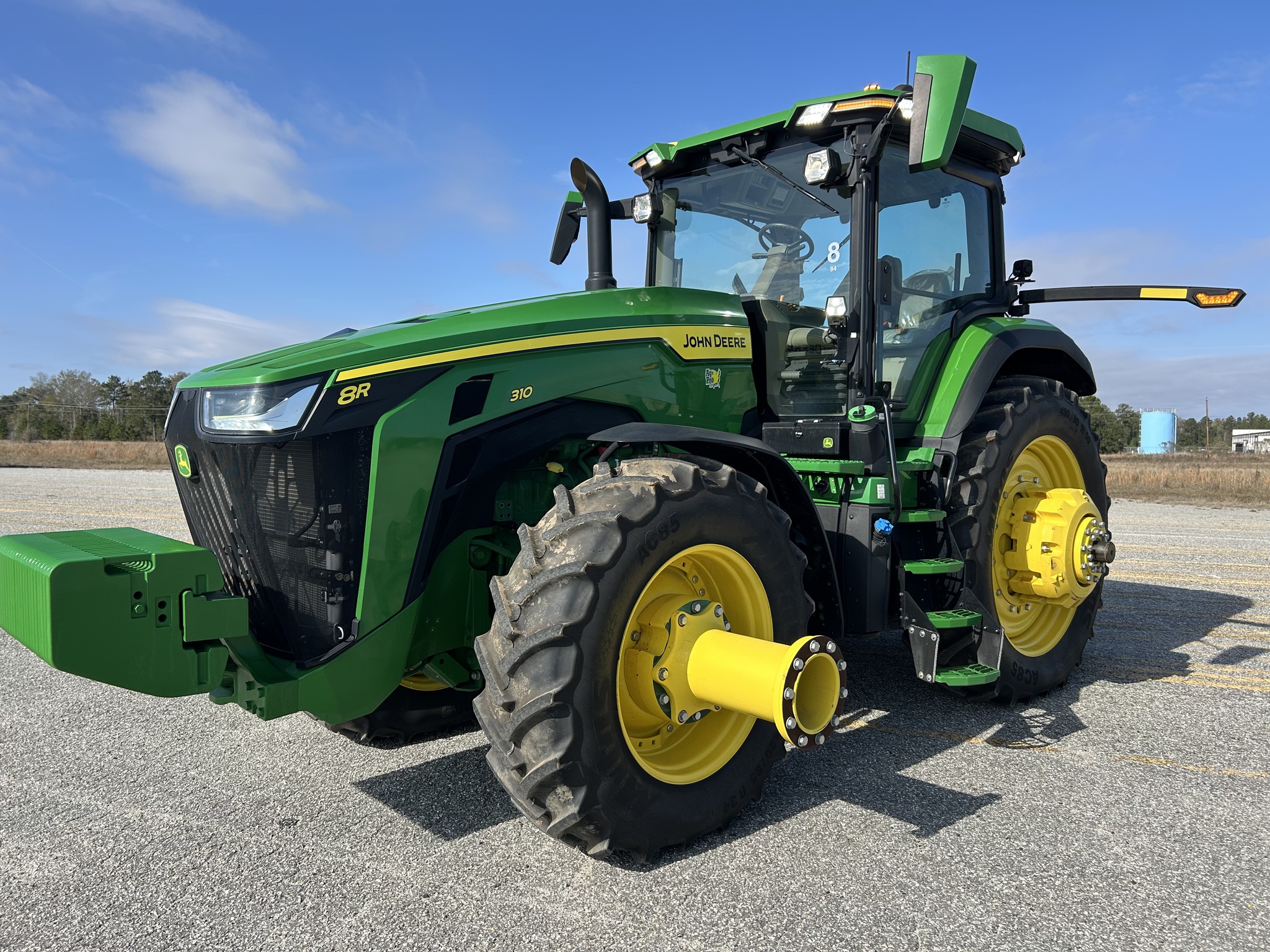 2024 John Deere 8R 310 Image 9