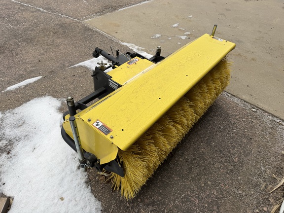 John Deere 52 in Quick Hitch Broom