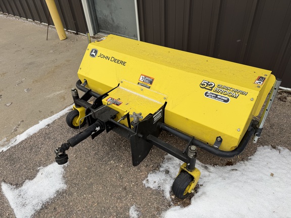 2018 John Deere 52 in Quick Hitch Broom - Photo3