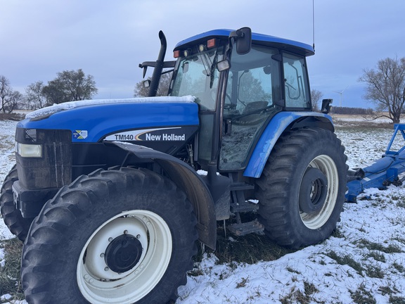  New Holland TM140