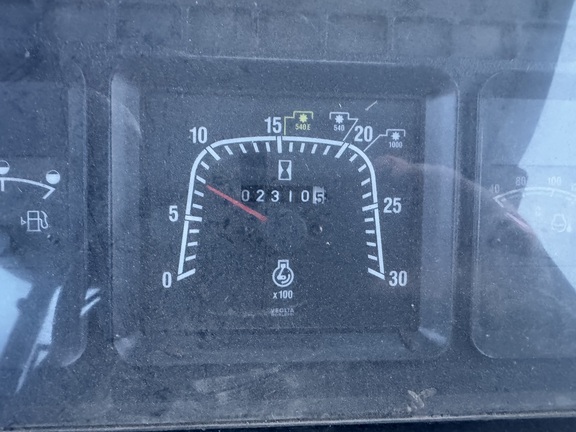 2013 New Holland TM140 - Photo10