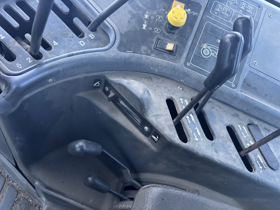 2013 New Holland TM140 - Photo7