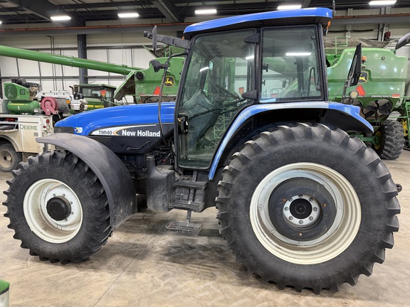 2013 New Holland TM140 - Photo6