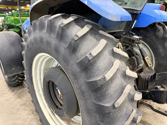2013 New Holland TM140 - Photo18