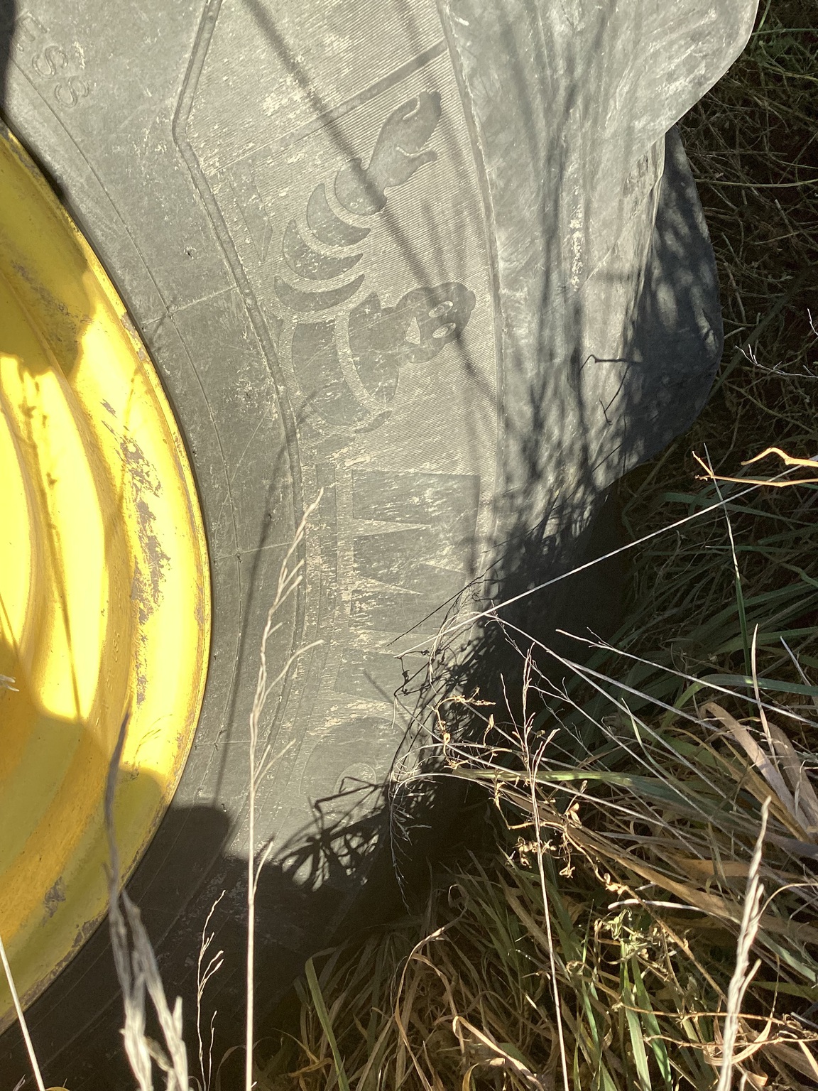 2013 John Deere 8285R Image 20