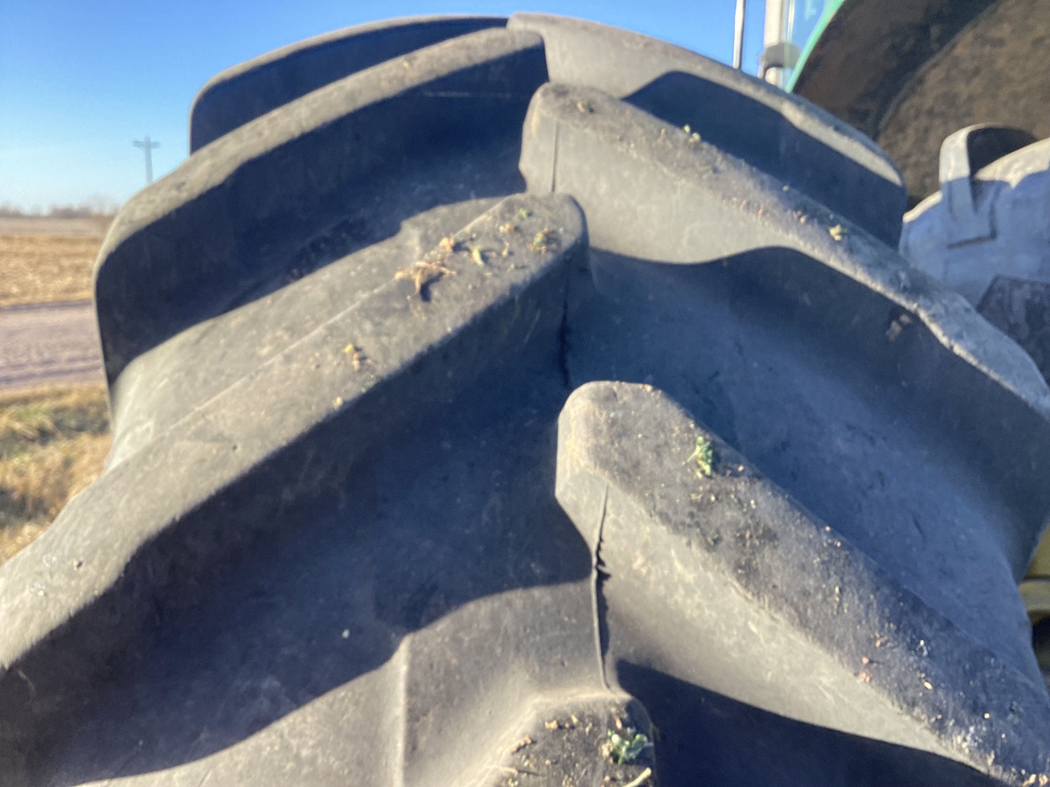 2013 John Deere 8285R Image 17