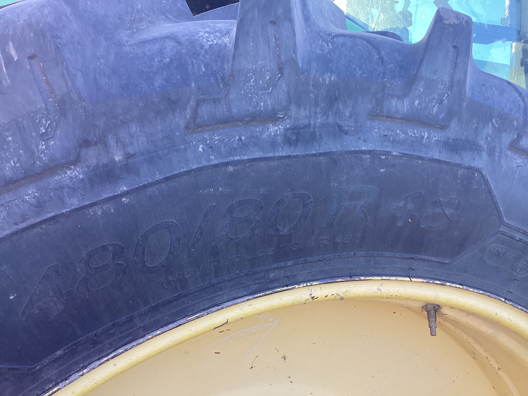 2013 John Deere 8285R Image 14