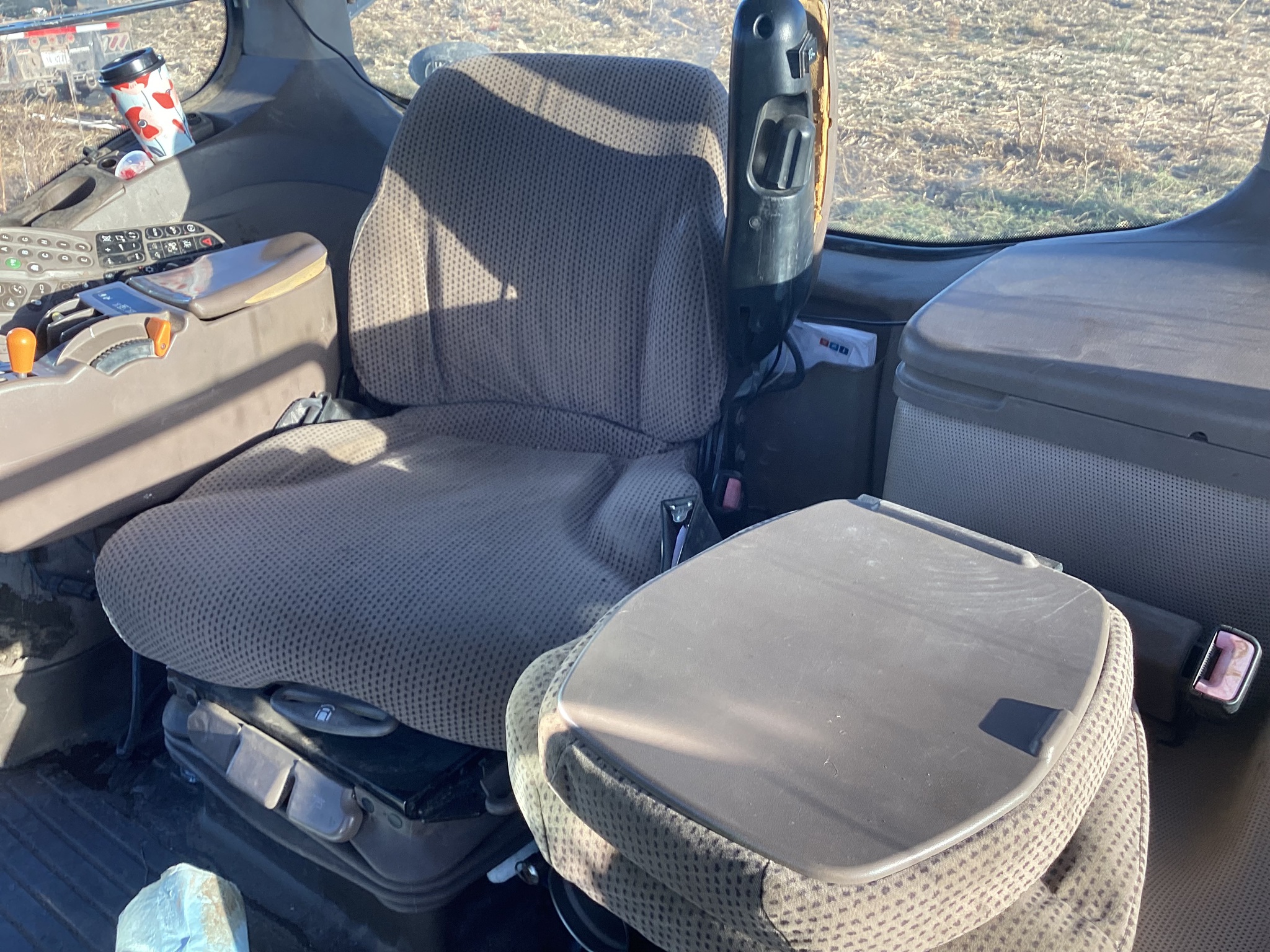 2013 John Deere 8285R Image 28