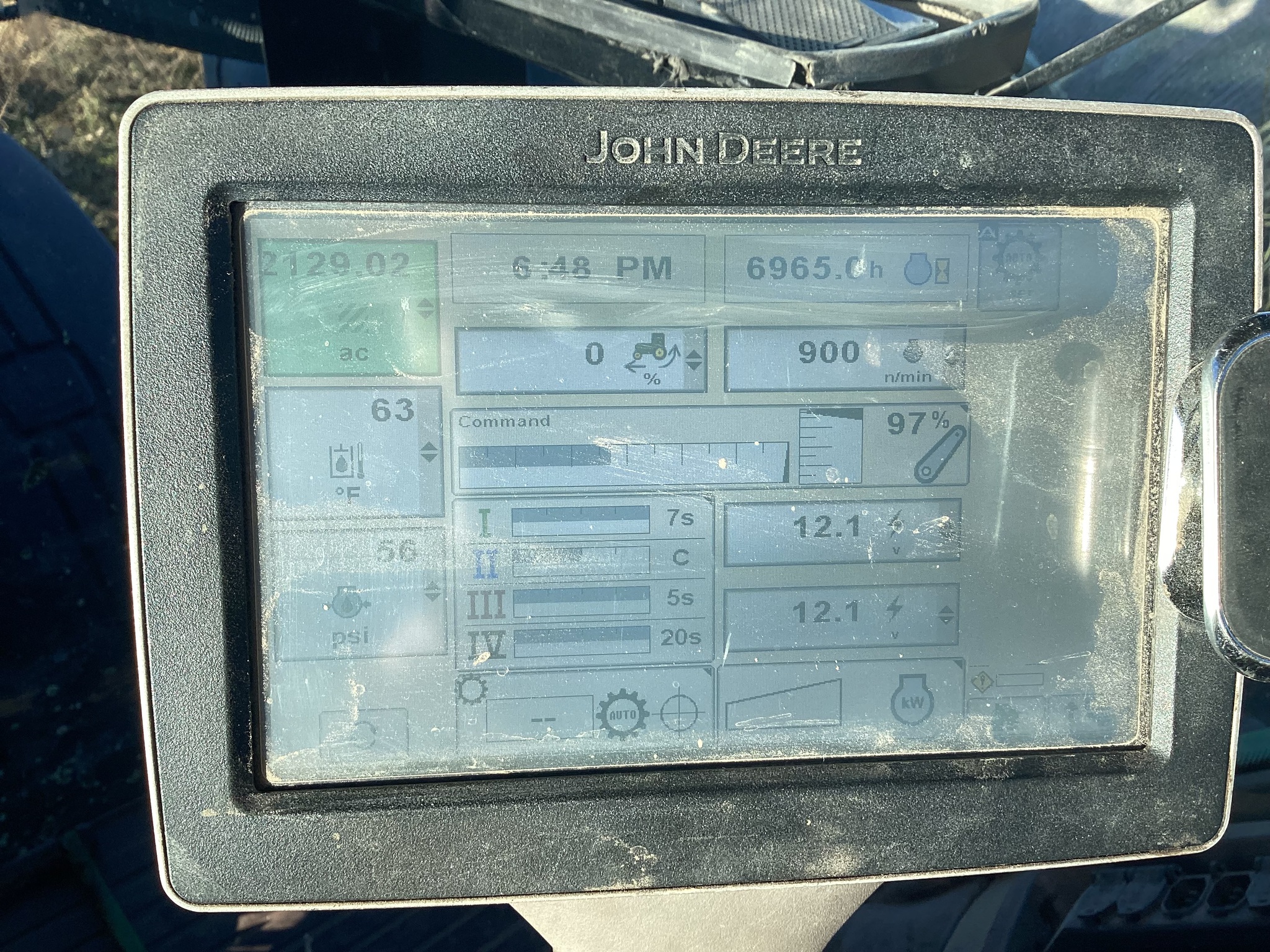 2013 John Deere 8285R Image 31