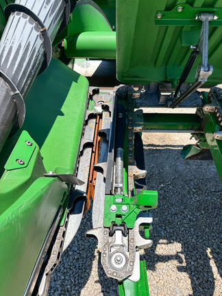 2025 John-Deere CF 12