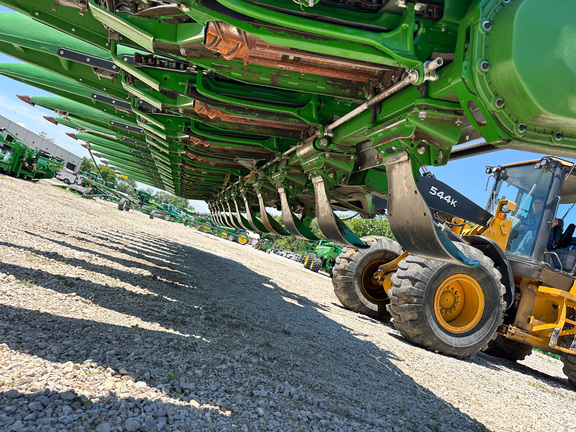 2025 John-Deere CF 12