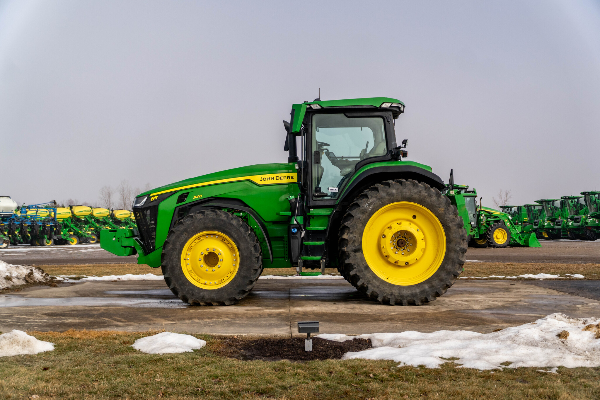 Used 2022 John Deere 8R 340 Row Crop Tractors at Koenig Equipment in Anna, OH - PhotoXL1