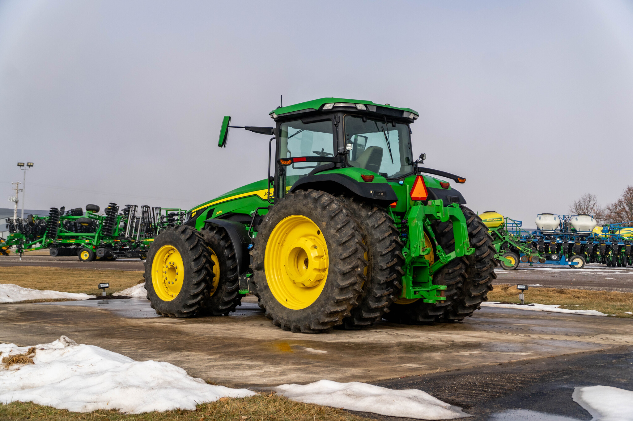 Used 2022 John Deere 8R 340 Row Crop Tractors at Koenig Equipment in Anna, OH - PhotoXL2