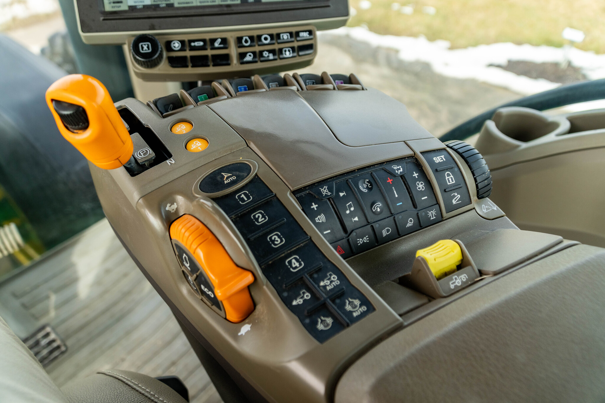 Used 2022 John Deere 8R 340 Row Crop Tractors at Koenig Equipment in Anna, OH - PhotoXL31