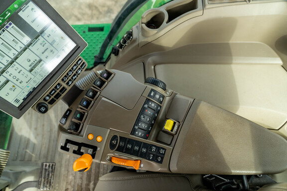 Used 2022 John Deere 8R 340 Row Crop Tractors at Koenig Equipment in Anna, OH - Photo30