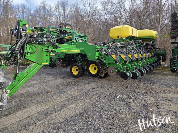 Photo of 2021 John Deere DB60