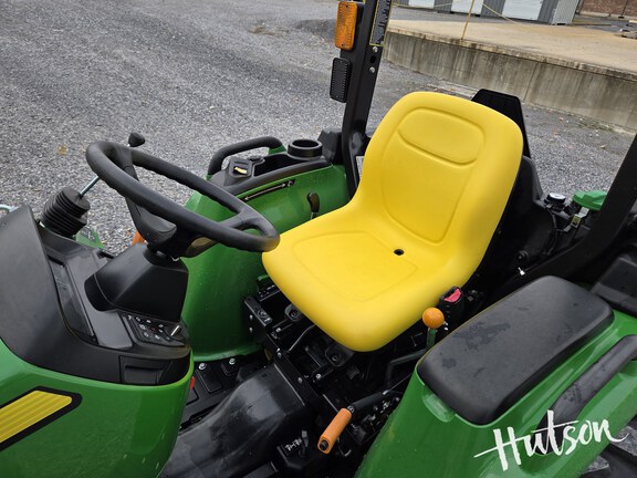 Photo of 2025 John Deere 3032E
