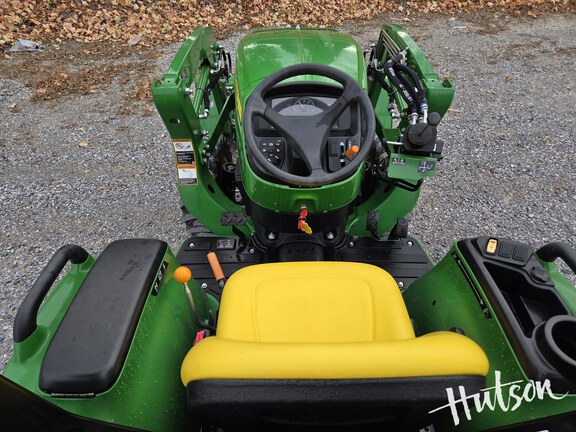 Photo of 2025 John Deere 3032E