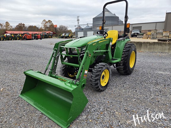 Photo of 2025 John Deere 3032E