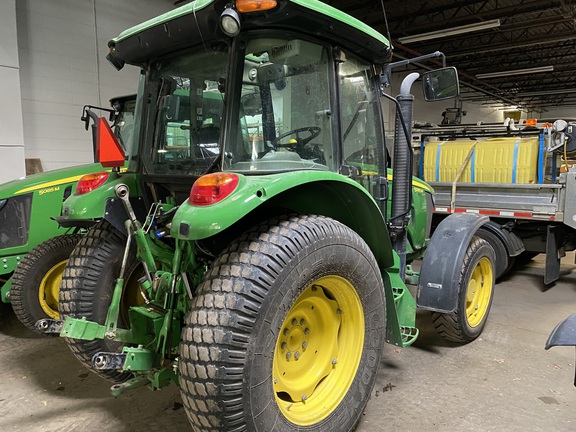 2016 John Deere 5085M - Photo6