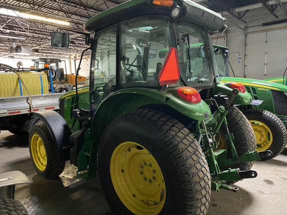 2016 John Deere 5085M - Photo9