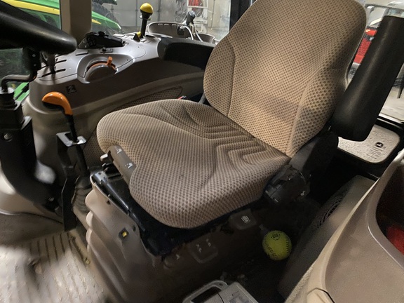 2016 John Deere 5085M - Photo11