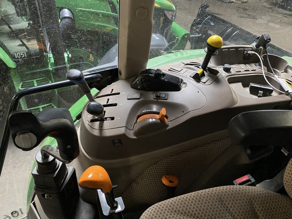 2016 John Deere 5085M - Photo12
