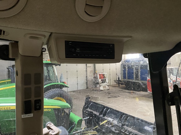 2016 John Deere 5085M - Photo13