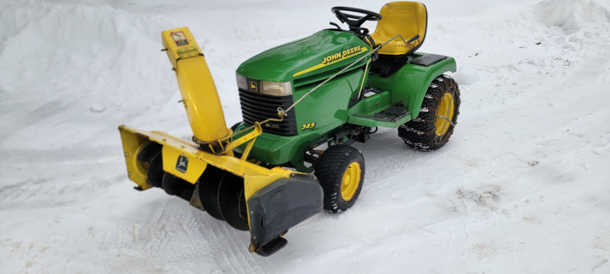 2000 John Deere 345 Image 3