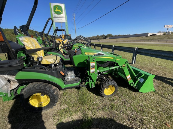 2024 John Deere 1025R Photo 2