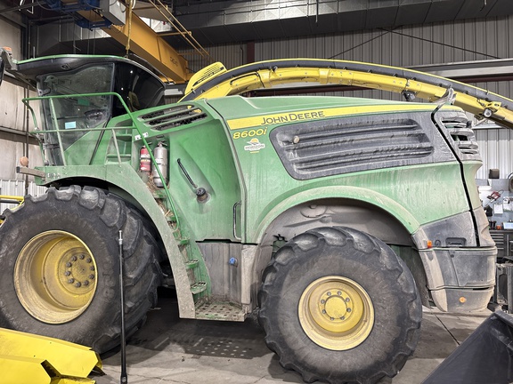 John Deere 8600