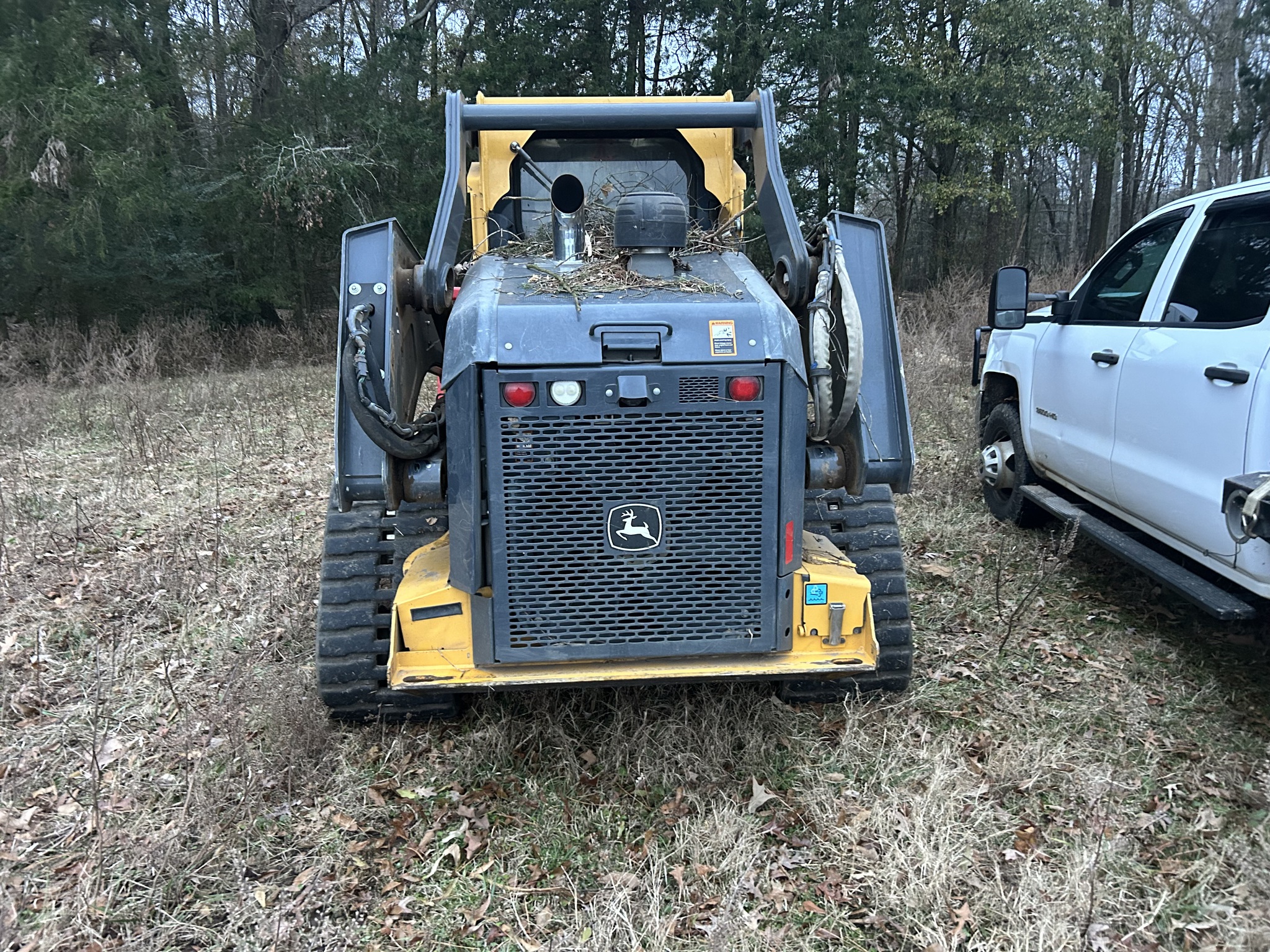 2022 John Deere 333G Image 3