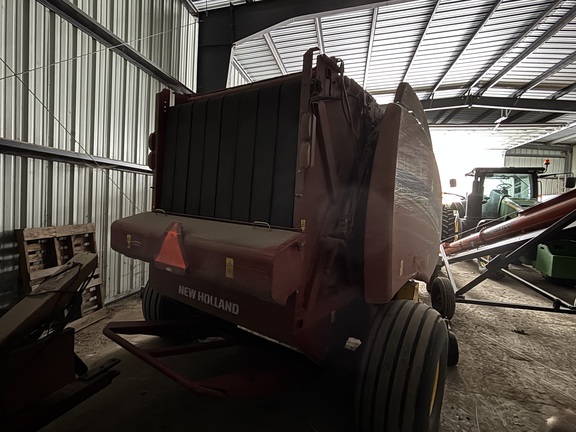 2018 New Holland Rollbelt 560 - Photo5