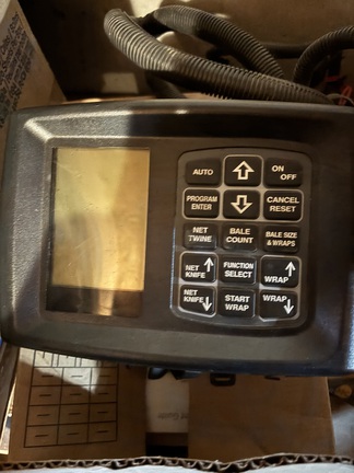 2018 New Holland Rollbelt 560 - Photo11