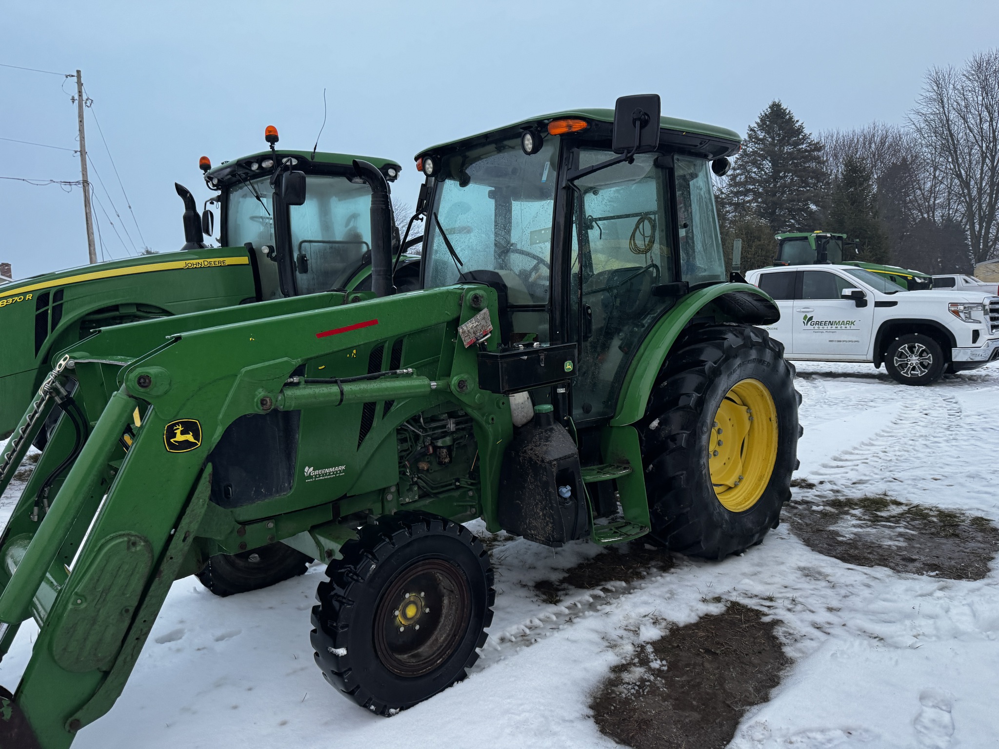2019 John Deere 5100M Image 3