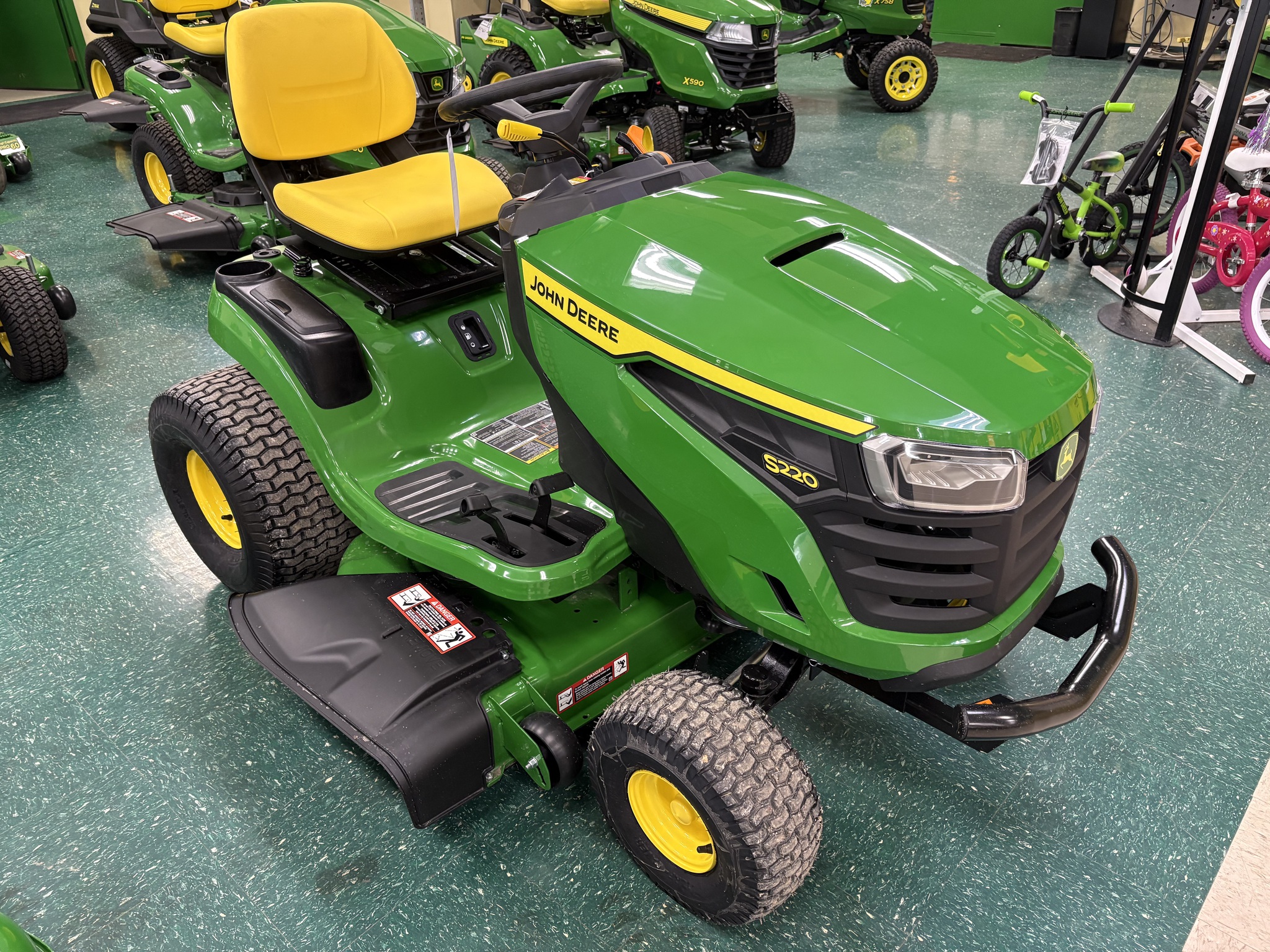 2026 John Deere S220 Image 2