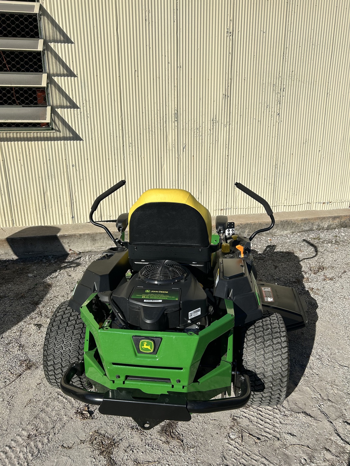 2023 John Deere Z330R Image 3