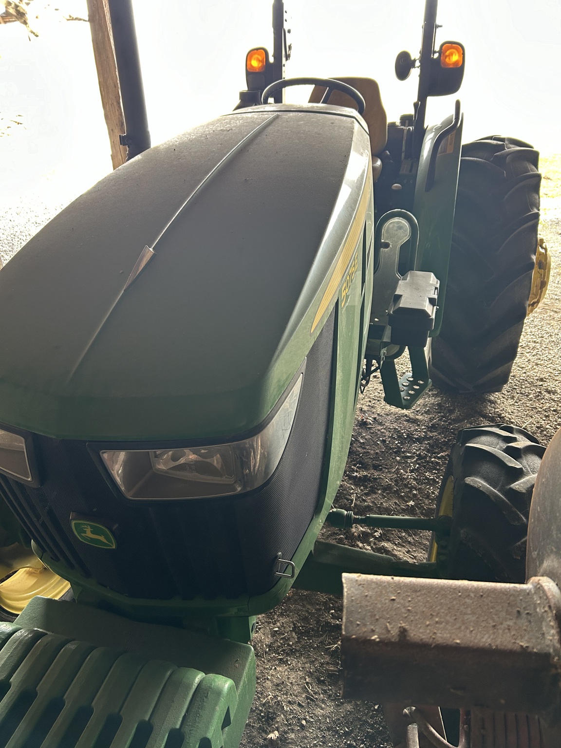 2017 John Deere 5075E Image 6
