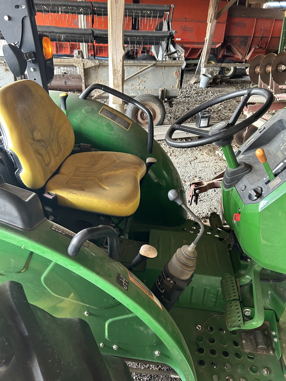 2017 John Deere 5075E Image 7