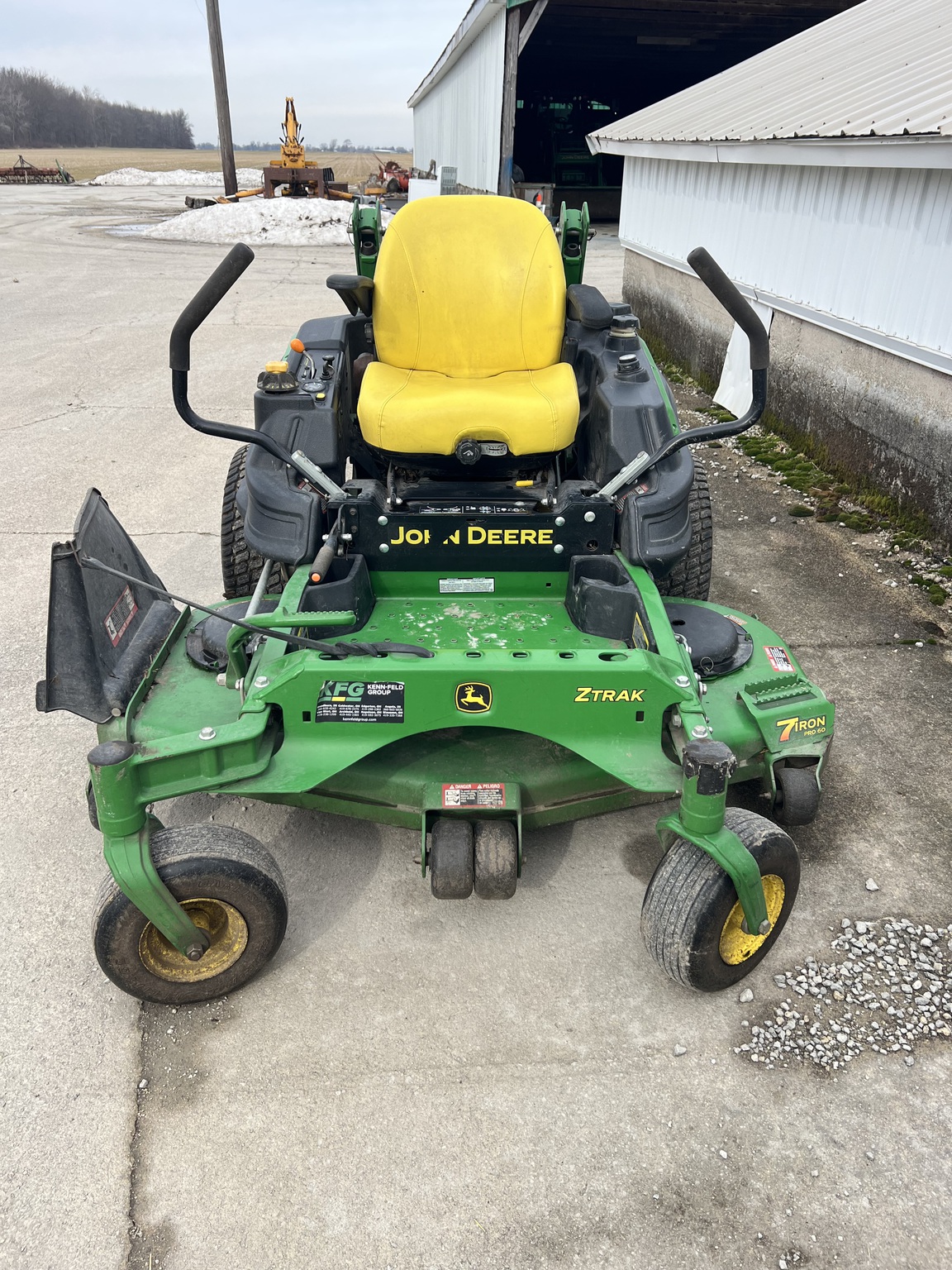 2017 John Deere Z930M Image 2