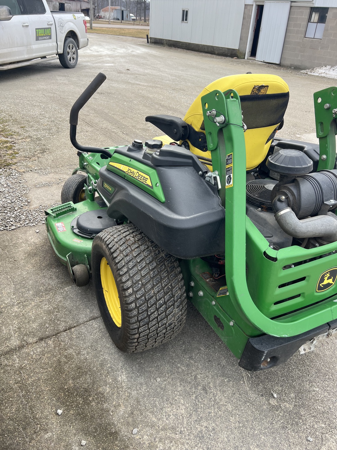 2017 John Deere Z930M Image 6