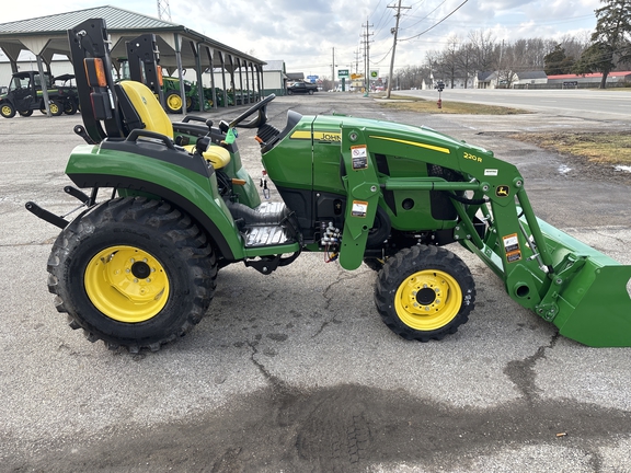 New In-Stock 2024 John Deere 2032R Compact Utility Tractors at Koenig Equipment in Amelia, OH - Photo6
