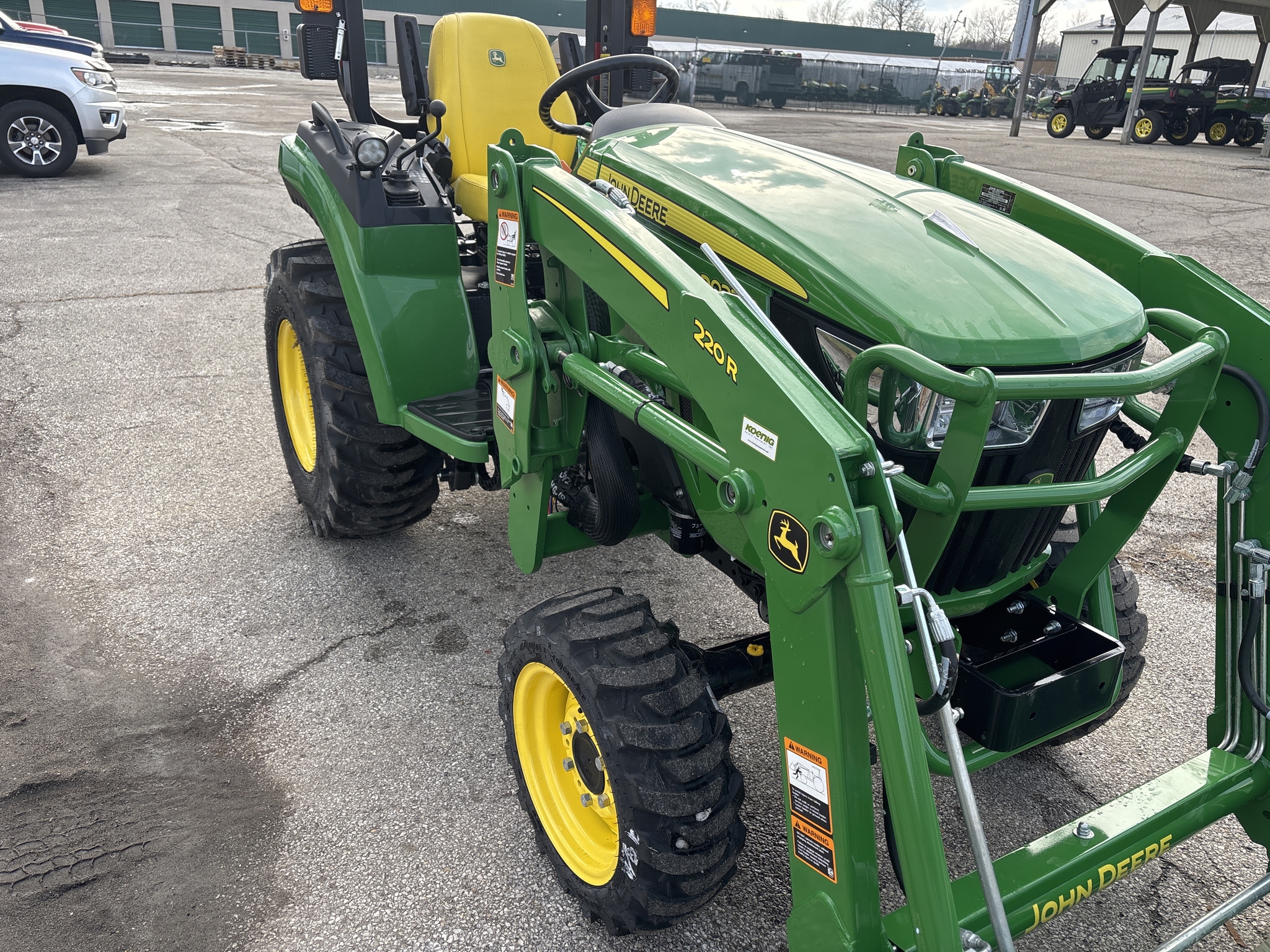 New In-Stock 2024 John Deere 2032R Compact Utility Tractors at Koenig Equipment in Amelia, OH - PhotoXL9