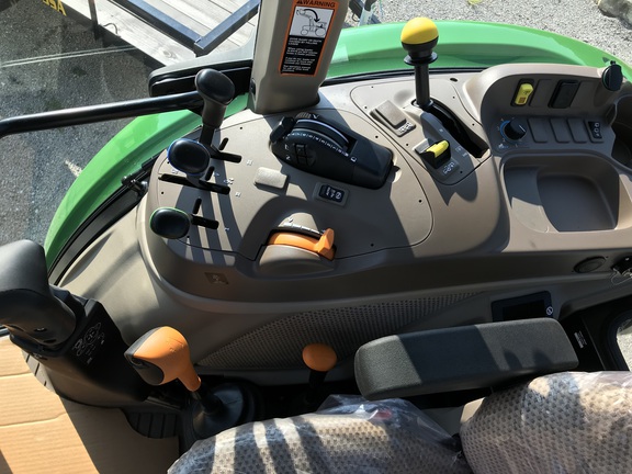 2026 John Deere 5105M-4