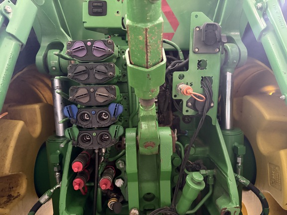 Photo of 2018 John Deere 8295R