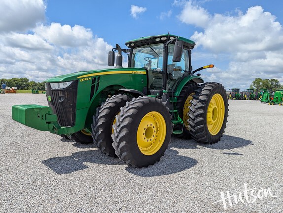 Photo of 2018 John Deere 8295R